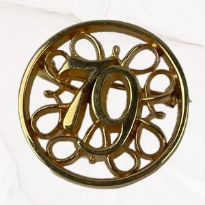 VTG 1979 Avon Round Pin Top Sellers President's Club Gold Tone Award Pinback - Picture 1 of 3