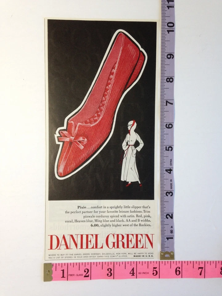 Anuncio impreso vintage - Zapatillas Daniel Green Pixie - gráfico de arte de zapatos 1966 años 60 Foto 1 de 1