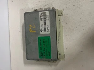 99 Kia Sephia Engine Control Computer Brain ECM ECU  K2AAA-NA-T8D M 261 204 785 - Bild 1 von 3