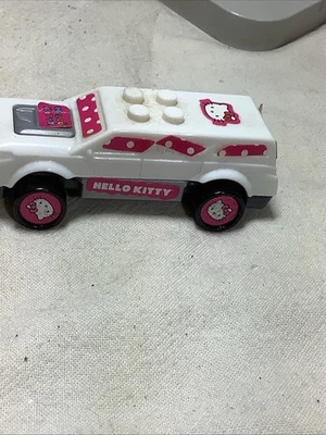 Mega Brands 2014 Hello Kitty 2.5” Building Car - Image 1 of 4
