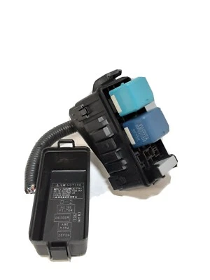 Lexus LS460 2007 caja de conexiones relé de fusibles 82662-50300 genuino Toyota  Foto 1 de 4