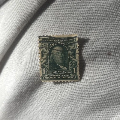 Ben Franklin 1 Cent Stamp Green 1902 Series - Image 1 of 2