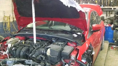 Luz antiniebla redonda halógena de esquina/estacionamiento compatible con Mustang 357343 06-17 Foto 1 de 4