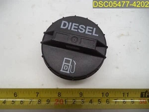 Tapa de combustible diésel de plástico, negro, roscas de 1 3/4" de diámetro, diámetro total de 2 3/4" - Imagen 1 de 3