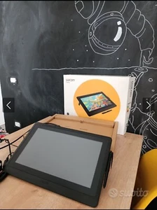 Wacom Cintiq 16 15.6" Display Interattivo con Pro Pen 2 - Nero (DTK1660K0B) - Foto 1 di 5