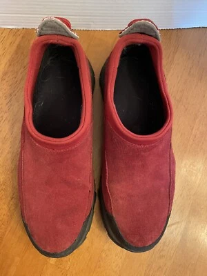 L L Bean Women’s Suede Slip-on Hiking Shoes Loafers Size 9 Thinsulate - Image 1 of 4