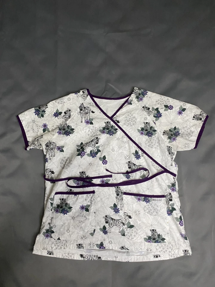 Blusa Médica UA Linda Cebra Corbata Trasera - Blanca Negra Púrpura SIN ETIQUETAS VER FOTOS Foto 1 de 4