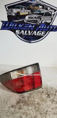 Luz trasera de pasajero hatchback cuarto de panel montado para 94-98 SAAB 900 654821 Foto 1 de 2