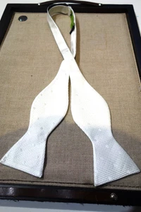 Giovani Testi Fliege weiß kariert gepunktet Hochzeit Abschlussball - Bild 1 von 2