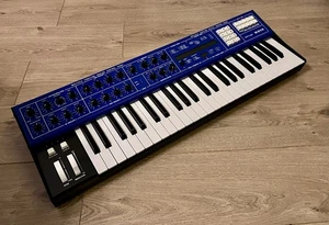 Behringer WAVE Wavetable Synthesizer Boxed - Picture 1 of 7