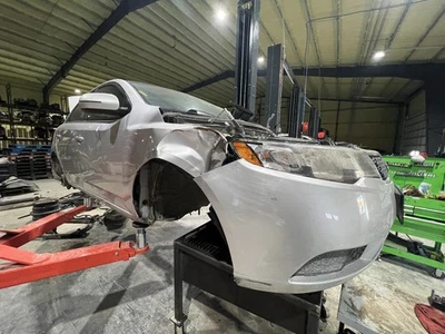 Used Fuel Pump fits: 2013 Kia Forte Pump Assembly tank mounted Canada emissions Foto 1 de 4