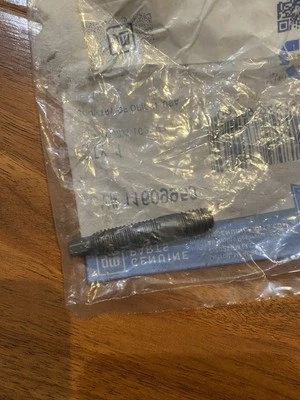 11609953 Perno colector de escape GM OEM Chevrolet GMC Cadillac Buick Nuevo de Lote Antiguo Foto 1 de 2