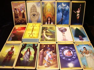 SEALED NEW ~ SACRED FEMININE TAROT CARDS DECK SYMOBLS OF SPIRITUAL TRADITIONS - Foto 1 di 9