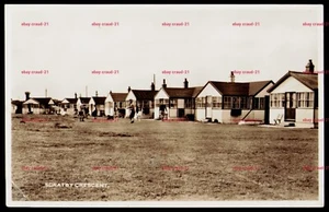 SCRATBY CRESCENT POSTCARD CHALET BUNGALOWS NR HEMSBY NORFOLK GREAT YARMOUTH - Foto 1 di 2