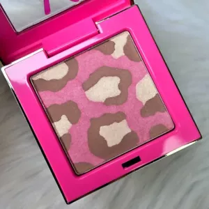 New Victoria Secret Radiant Face Blush Trio~Mate~Full size 7 g/0.25 oz~Rare - Picture 1 of 4