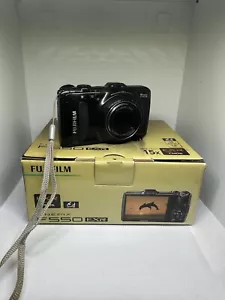 Fujifilm FinePix F Series F550EXR 16.0MP Digitalkamera - Schwarz - Bild 1 von 7