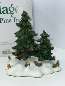 DEPT 56 Weihnachtsdorf Zubehör Doppelkiefern #52619 NEUWERTIG IN BOX - Bild 1 von 5