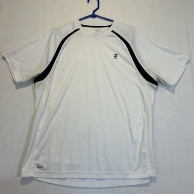 Camiseta Fila Sport Para Hombre Blanca Azul Logo Talla XL Entrenamiento Ropa Activa Rendimiento Foto 1 de 4