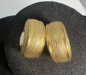 Vintage Les Bernard VO Vogue Huge Chunky Hoop Gold Tone Textured Clip Earrings - Picture 1 of 7