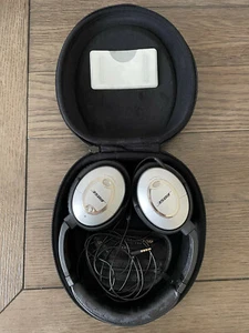 Bose QuietComfort 15 (QC15) Acoustic Noise Canceling Headphones - Silver - Used - Picture 1 of 3