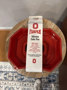 Ohio State University Buckeyes Silicone Cake Pan Fanpan Brand Multi-Use NCAA New - Picture 1 of 2