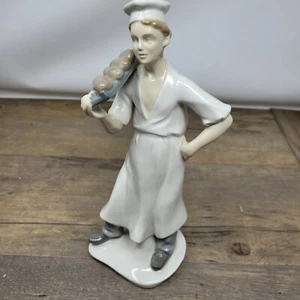 Figura de porcelana vintage de panadero con pan con marca Grafenthal - Imagen 1 de 4