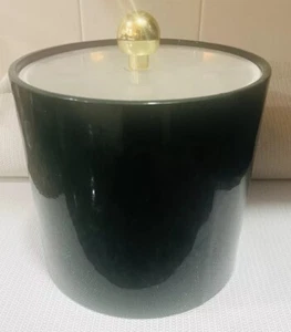 Cubo Para De Hielo Plástico Con Tapadera Usada 7 In Alto/7.5 In Día - Imagen 1 de 9