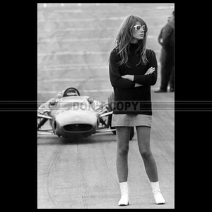 Photo F.003943 FRANCOISE HARDY (GRAND PRIX) 1966 - Photo 1/1