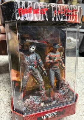 McFarlane Toys Movie Maniacs: Friday the 13th - Jason Voorhees VS Freddy Krueger - Image 1 of 4