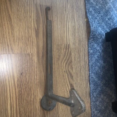 1915 1916 Model T Ford REAR LICENSE PLATE / TAIL LIGHT MOUNT / BRACKET - Image 1 of 4