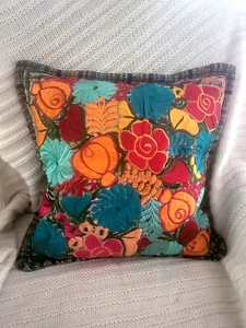 EMBROIDERED FLORAL THROW PILLOW COVER MEXICO w/LEAF Pillow inside - Picture 1 of 6