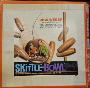 Vintage AURORA 1970 Original SKITTLE Tether BOWL Acción Madera Bowling JUEGO con CAJA - Imagen 1 de 14