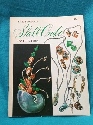 The Book Of Shell Craft Instruction Frank/Marjorie Pelosi Great Outdoors Assoc. - Image 1 of 4
