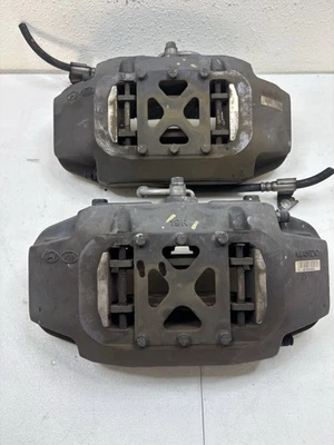 Juego de pinzas de freno delanteras HYUNDAI GENESIS G80 2015-2019 5,0 L TRACCIÓN TRASERA X2 OEM Foto 1 de 4