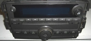 2006-2009 GM Buick Lucerne 6 CD Disc Changer AM/FM Stereo Radio w/Aux 15797876 - Bild 1 von 12