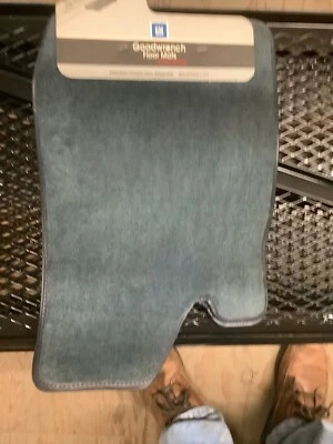 GM Goodwrench NOS Sapphire Blue Carpet Front Floor Mats FWD 12344140 - Image 1 of 4