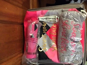 Nuevo Charming Charlie Sport Set De 4 Sweet Now Shine Later $99 Nuevo Con Etiquetas - Imagen 1 de 2