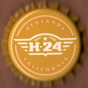 Tapa de botella corona de cerveza forrada de plástico EE. UU.: Hangar 24 Brewing - Imagen 1 de 1