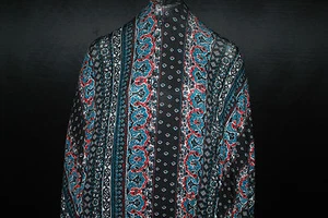 Rayon Stretch Jersey Knit Fabric Beautiful Vertical Print Black Jade Combo - Picture 1 of 7