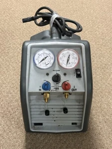 Máquina de recuperación de refrigerante portátil Robinair RG6 (TDW036720) - Imagen 1 de 5