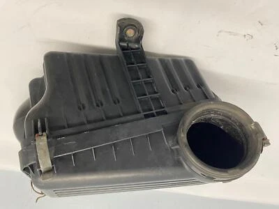 Air Cleaner ISUZU TROOPER 98 - 02 VinX 8th digit 3.5L 6 cylinder - Image 1 of 3