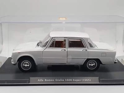 Alfa Romeo Giulia Super 1965 Leo Model 1/24 Bianco - Immagine 1 di 4