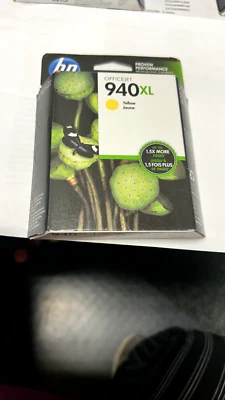 HP 940XL YELLOW INK CARTRIDGE - Image 1 of 3