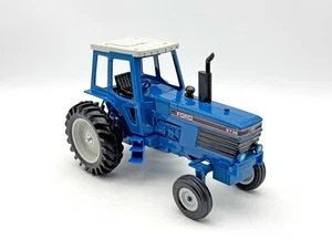 1/16 Ford 8730 Tractor - Picture 1 of 2