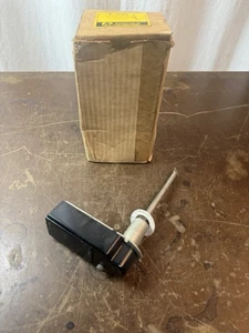 General Electric Flame Detector, P520R, MODEL D2A REMAN SID HARVEY C1 - Picture 1 of 8