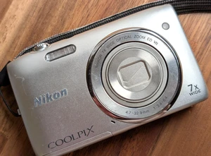 Nikon COOLPIX S3500 Compact Digital Camera Near Mint Works in English Silver JP - Picture 1 of 12