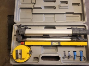Laser Wasserwaage mit Stativ - Bild 1 von 3