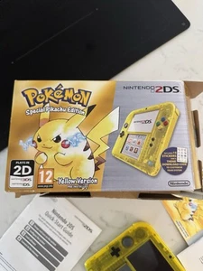 Nintendo 2DS Pokémon Especial Transparente Edición Pikachu Amarillo Caja Completo - Imagen 1 de 7