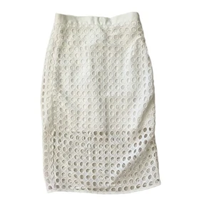 Falda lápiz Banana Republic blanca con superposición de encaje de ganchillo talla 2 - Imagen 1 de 8