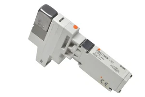 SMC solenoid valve 5/2, VQC1100N-51, 24V - Picture 1 of 5